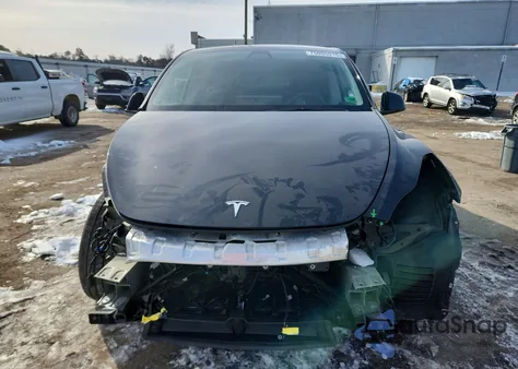 2021 Tesla Model Y from USA, damaged, VIN 5YJYGDEE2MF253726